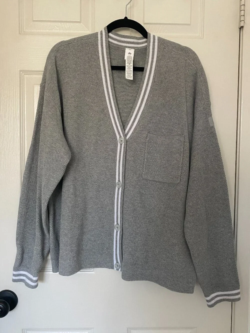 ALO Yoga EUC | Tennis Club Sweater Knit Cardigan in Athletic Heather Gray/White